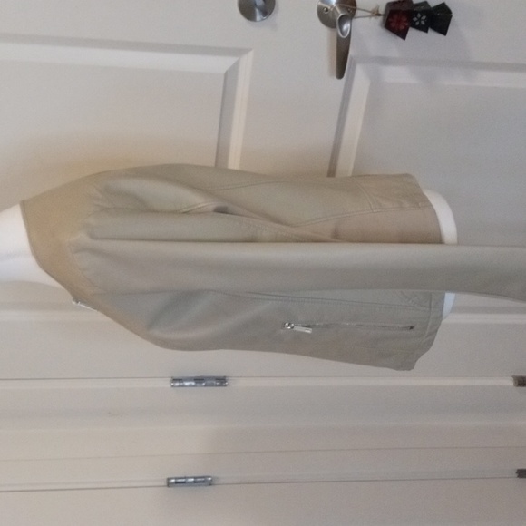 Kenneth Cole Reaction Size Medium Women's Moto Jacket, Oatmeal, NWOT - Picture 4 of 10